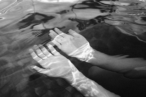 black-and-white-hands-photo-water-Favim.com-353072